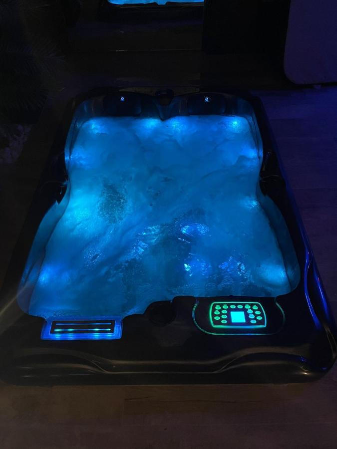La Suite Grenoble Spa Jacuzzi Et Sauna Privatif Ngoại thất bức ảnh